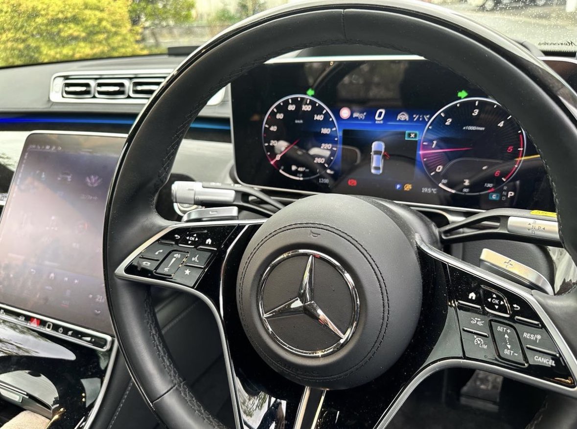 car_stage's tweet photo. 皆さんお疲れ様です🔥
メルセデスベンツ
s400d 納車いたしました！
この度は誠に有難う御座います！
今後とも末永いお付き合いほど宜しくお願い致します！ https://t.co/s8FDfvQmGO