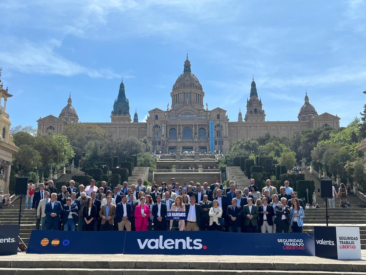 MarilenBarcelo's tweet photo. Paso a paso, con entrega, conocimiento y valores. Aquí están los mejores candidatos en los municipios liderados por @PareraEva .En @valents_cat tenemos el compromiso de no abandonar y de que los que nos darán su confianza se sentirán orgullosos de nuestra gestión. https://t.co/zHRiPS6QoX