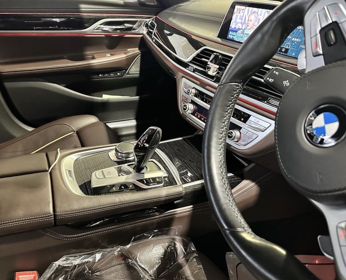 car_stage's tweet photo. 皆さんお疲れ様です🔥
BMW 740d
納車致しました！！

この度は誠に有難う御座います！
今後とも末永いお付き合いほど宜しくお願い致します！ https://t.co/Oa1Bi2TUuv