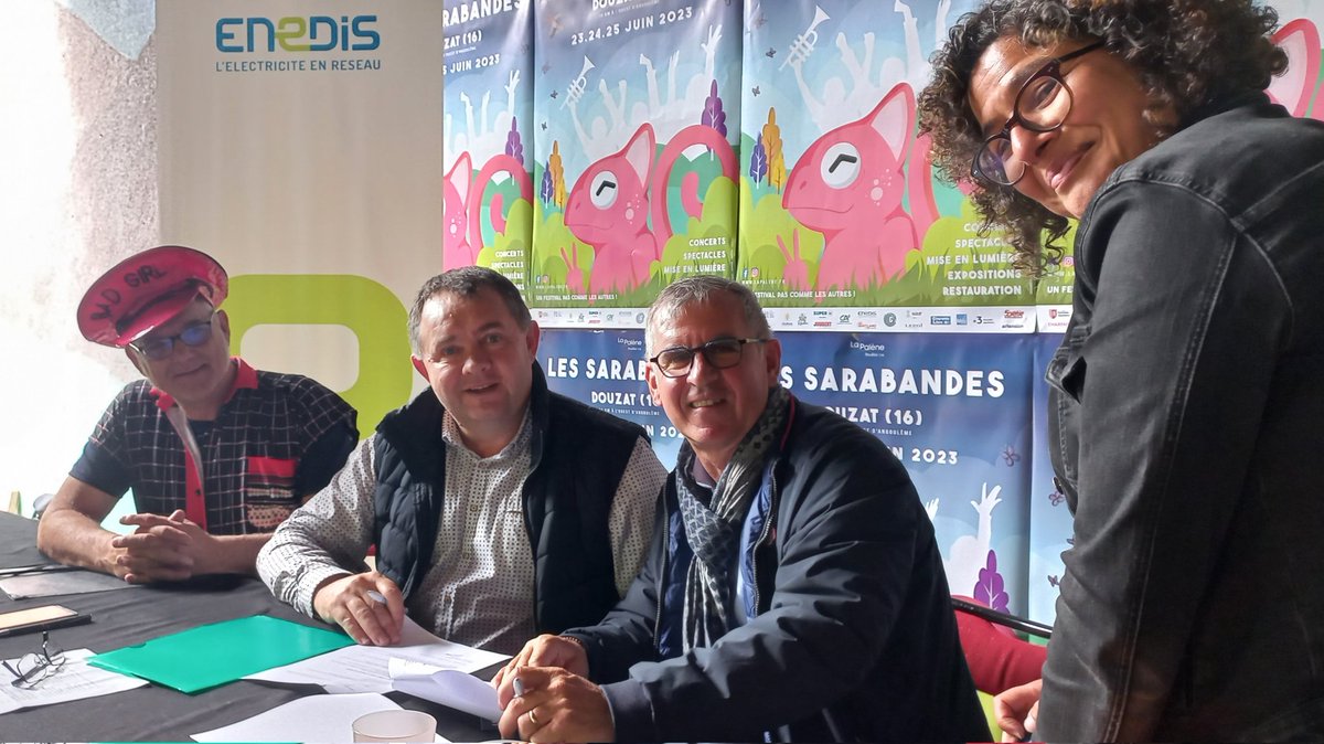StephaneColomas's tweet photo. entre #Enedis et #LaPalene pour le prochain festival des Sarabandes, il est important soutenir la culture au plus près des territoires.#rse https://t.co/y6BaJcn5sq
