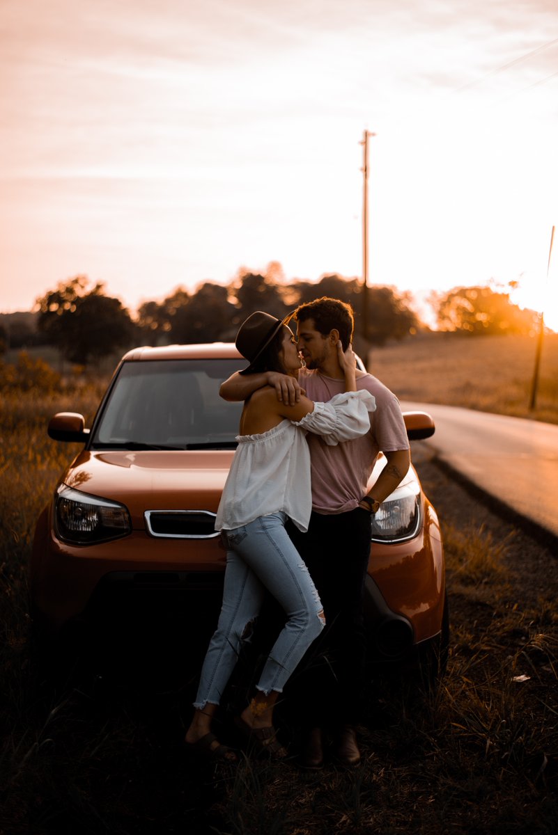 TheUHMethod's tweet photo. Electric touch
Hearts beat as one
With a deep kiss
Melting in passion
Making love
Under the sun

#Love 🌹
#Poetry ✍️ https://t.co/T8qyek1uTn