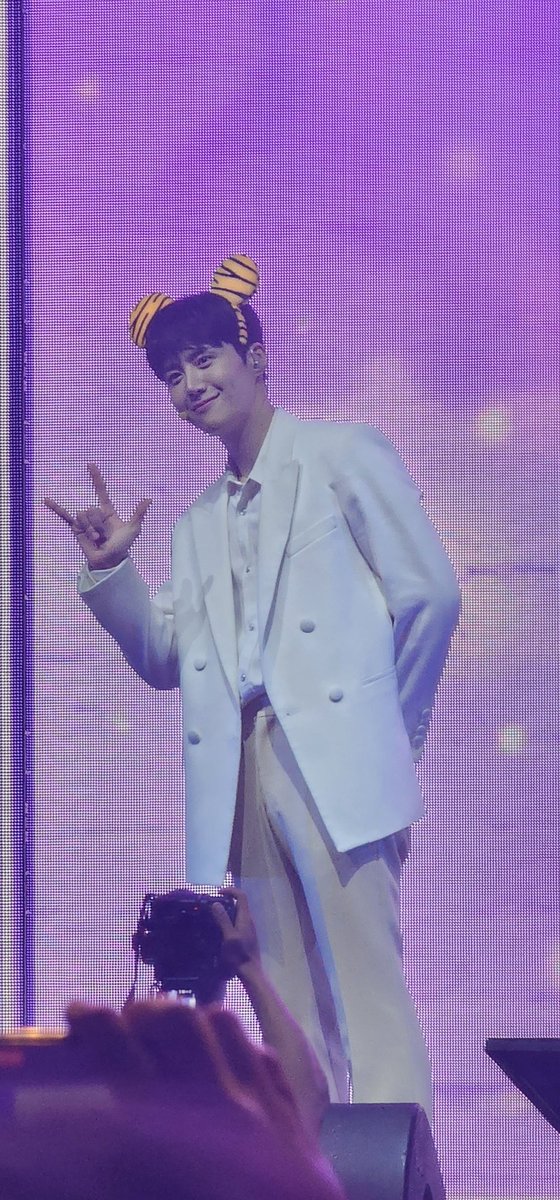 shhdchachacha's tweet photo. Seonho ฉามขวบ😂🩷🤟🥰 Little Seonho #KIMSEONHOinHK2023 #kimseonho https://t.co/2Tw1RQhM4Y