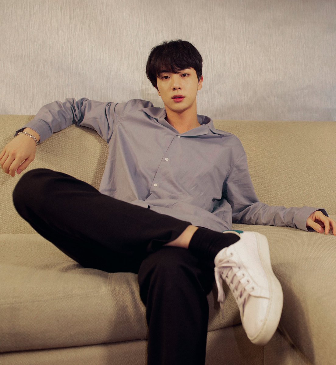 hourjinnie's tweet photo. #방탄소년단진 #BTSJIN #JIN #진 https://t.co/bUDYDXjGgM