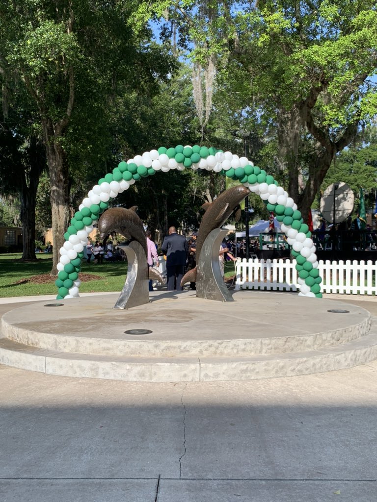 Jacksonville University (@jacksonvilleu) on Twitter photo Congratulations <a href="/JUbusiness/">JU Davis College of Business & Technology</a>, <a href="/JULBSCFAH/">Stein College at Jacksonville University</a> & <a href="/JU_COAS/">JU College of Arts & Sciences</a> graduates! 🎉 #JUPhinsUp
Want to celebrate the class of 2023 with us? Tune in to the live stream!
🔗: youtube.com/live/zFPi83VJD… Congratulations <a href="/JUbusiness/">JU Davis College of Business & Technology</a>, <a href="/JULBSCFAH/">Stein College at Jacksonville University</a> & <a href="/JU_COAS/">JU College of Arts & Sciences</a> graduates! 🎉 #JUPhinsUp
Want to celebrate the class of 2023 with us? Tune in to the live stream!
🔗: youtube.com/live/zFPi83VJD…