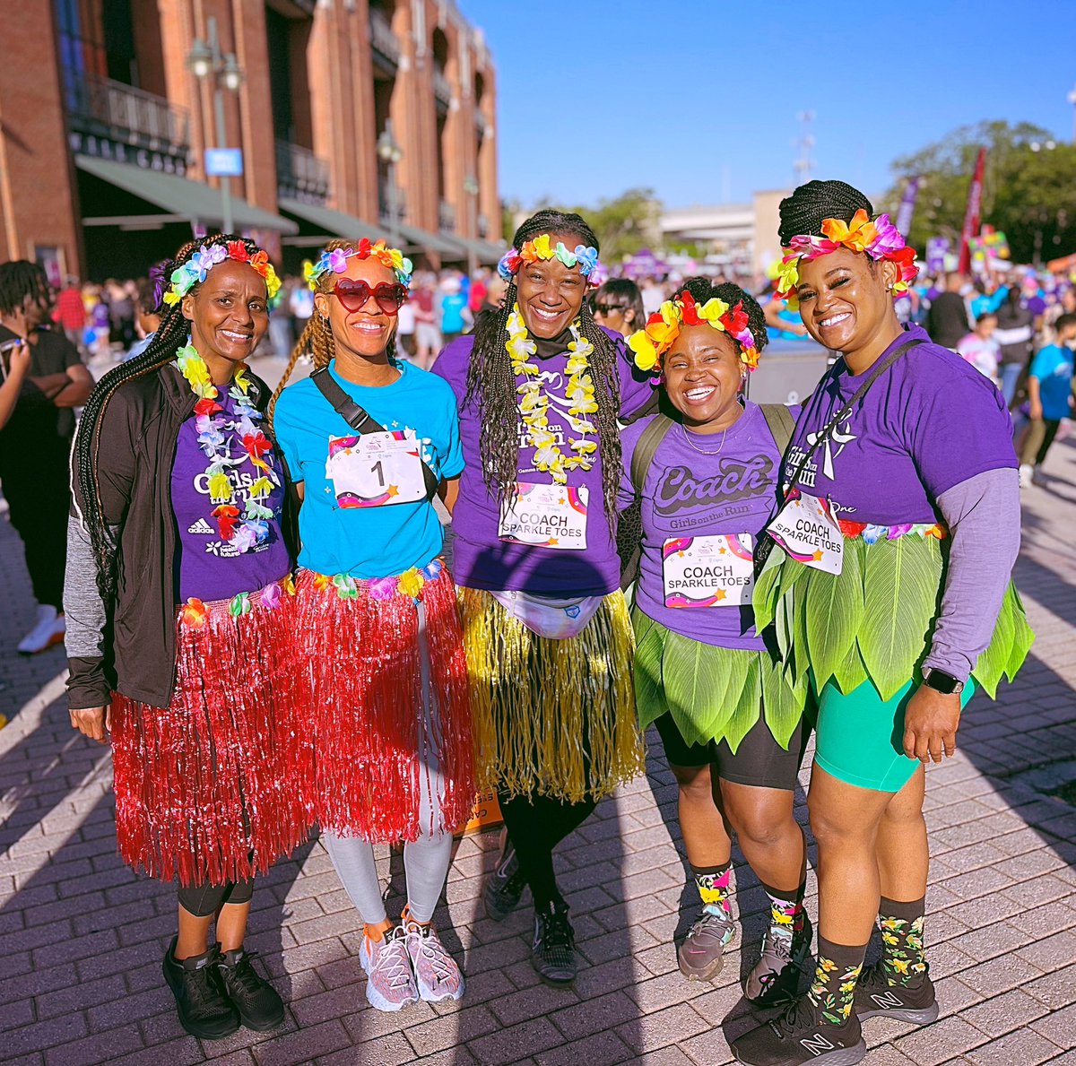 ADNspire's tweet photo. Let’s goooo @CampbellES_FCS @GOTR_ATL @FultonCoSchools Our team is ready to rock the run this morning. @DeShuntaAdams #EDavis #ADavis #Tesfai #ETerrell https://t.co/hcp20zx6AZ