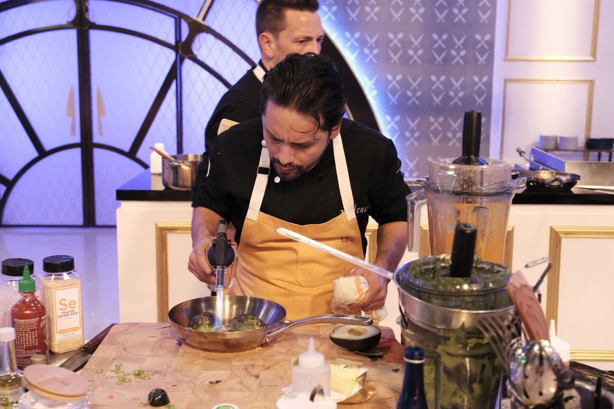 Episodio 8 de #TopChef World All-Stars @bravotopchef , wooow, el nivel de intensidad esta muy #FastX
Congrats to my dear friend @chefs_white well deserved win, go Yellow Team! 
<a href="/charbel/">Charbel</a>.hayek1 this young man cooks with a lot of love and soul!!! You are great!!