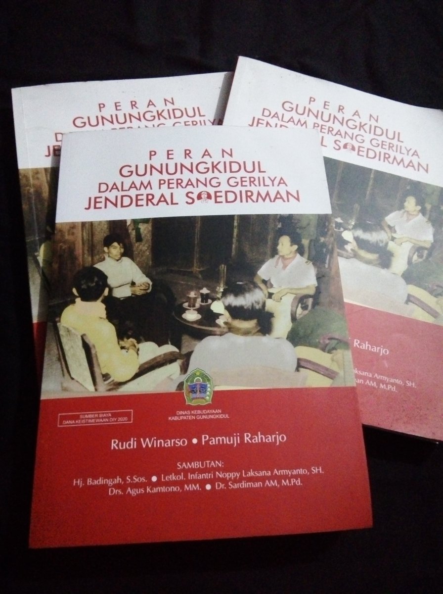 buku ini....
aku jual, tuk beli makaaan...
o, o, ooo...