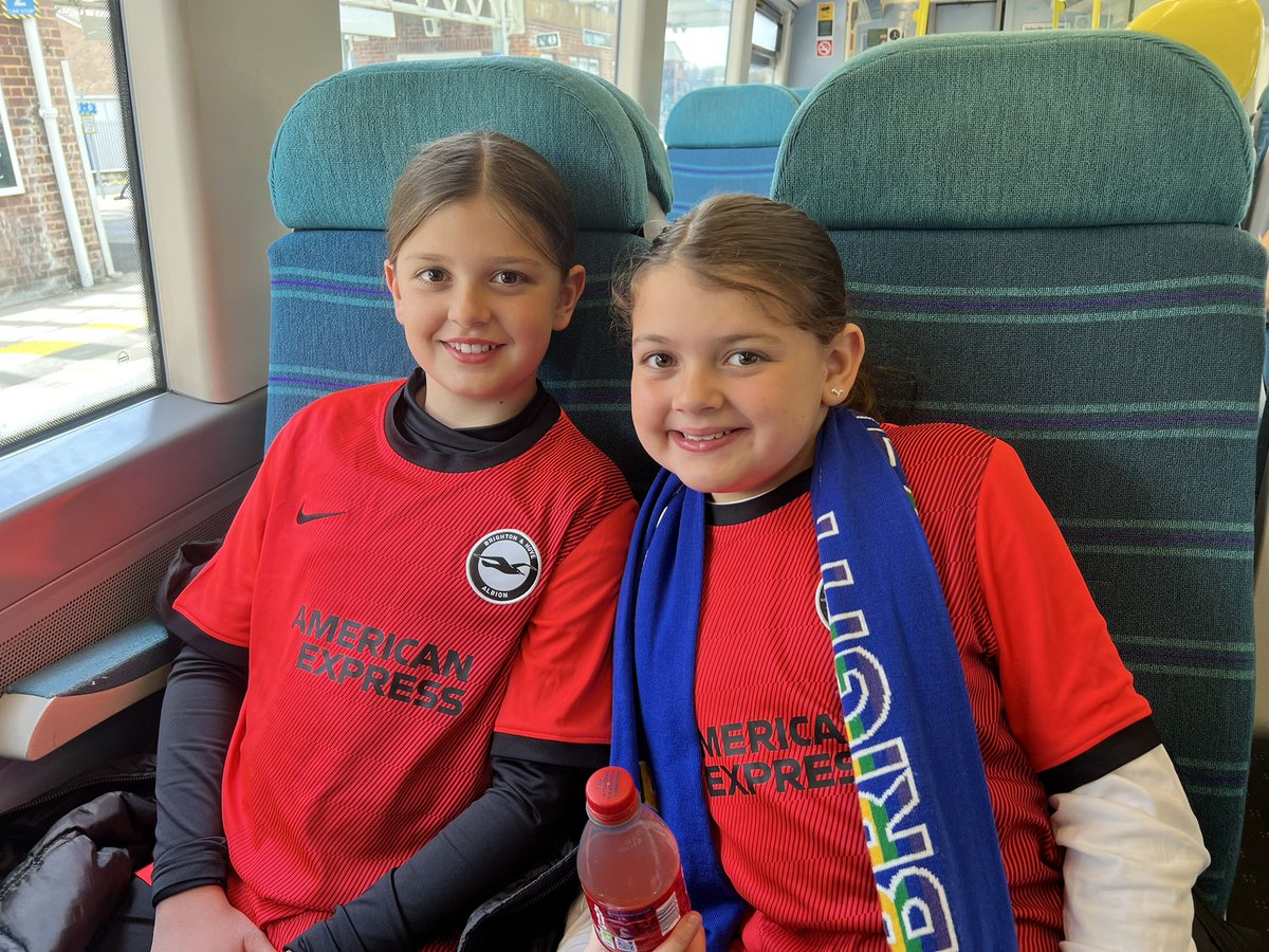 On our way to London to watch <a href="/BHAFCWomen/">Brighton & Hove Albion Women</a> #seagulls <a href="/DaleJannels/">Dale Jannels</a>