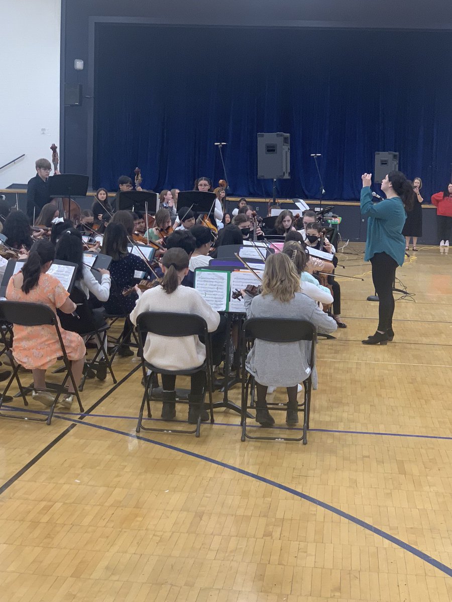 lacamerm's tweet photo. What an amazing performance by our Band, Orchestra and Chorus students! Thank you Ms. Martinez, Mrs. Kurka, Mrs. Dean and Mr. Arenberg! https://t.co/F1O1nOVshN