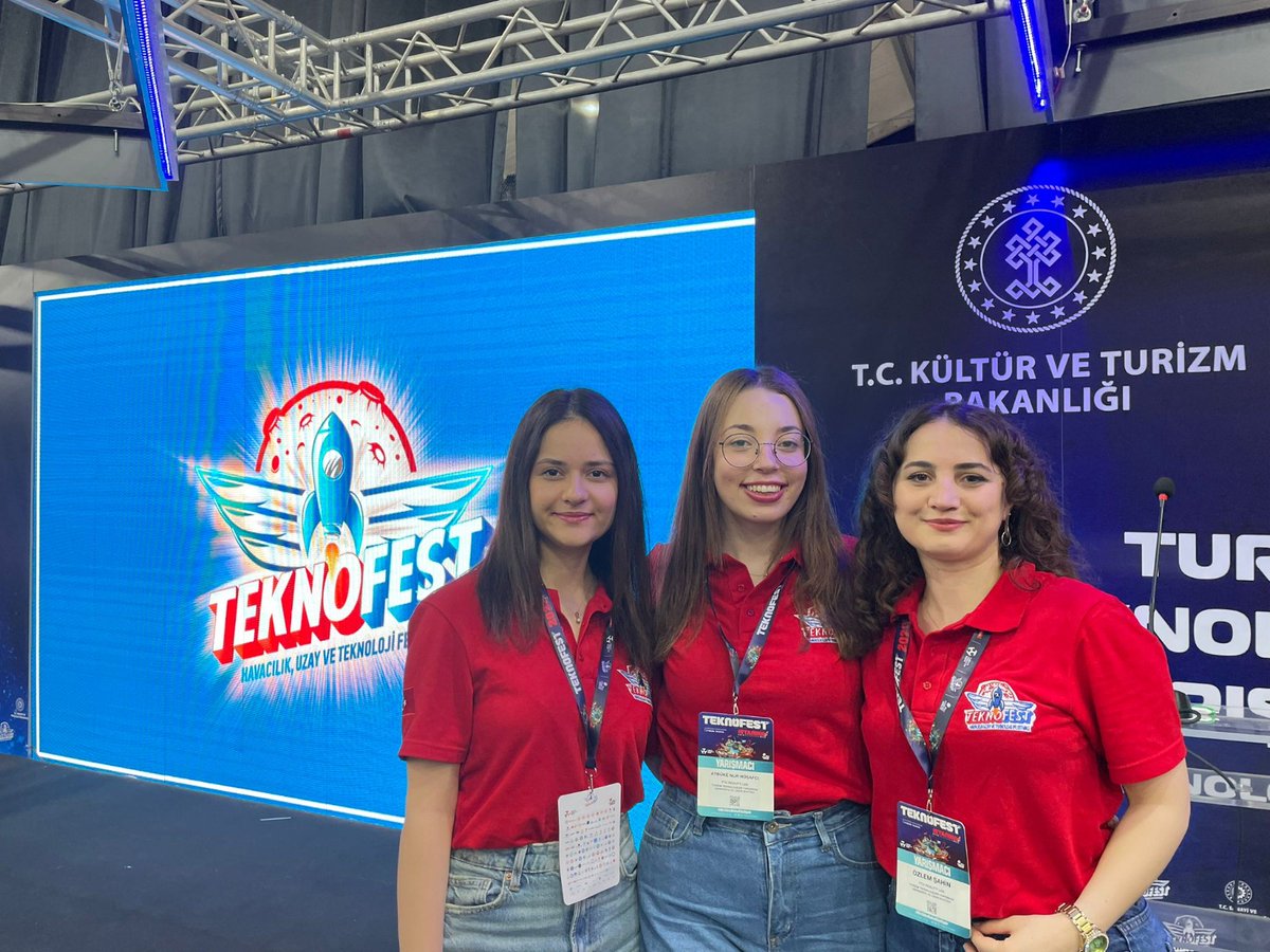 Bölüm öğrencilerimizden Merve Bahar, Aybüke Nur Hoşafcı ve Özlem Şahin’in yer aldığı Teknofest Turizm Teknolojileri kategorisinde Türk Mitolojisi temalı sanal müze projesi, 2389 takım arasından son 76 finalist arasında! 
<a href="/yildizegitim/">YTÜ Eğitim Fakültesi</a> <a href="/ResearchYtu/">ResearchYTU</a> #ArGedeLiderYTÜ