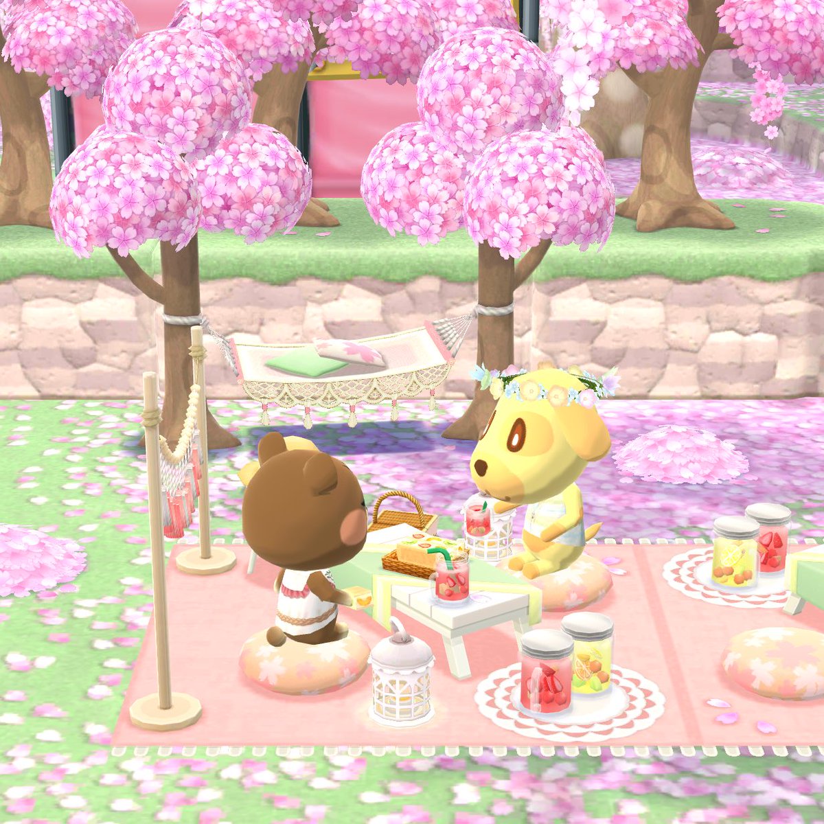 Goldie and Maple enjoying a picnic this morning💛🌸

#acnh #acpc #AnimalCrossing #AnimalCrossingDesigns #animalcrossingpocketcamp