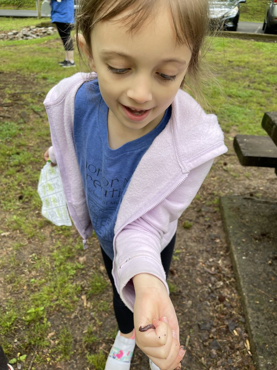 AJager86's tweet photo. What a great way to kickstart a new CKLA unit @TN_Literacy @Amplify than to go and take care of our Earth. We collected trash, took a nature hike and even did a scavenger hunt around the park. Blessed kindergarten teacher for sure!! #wearercstn #wearecves #crestviewblessed https://t.co/yfIzGwztwI