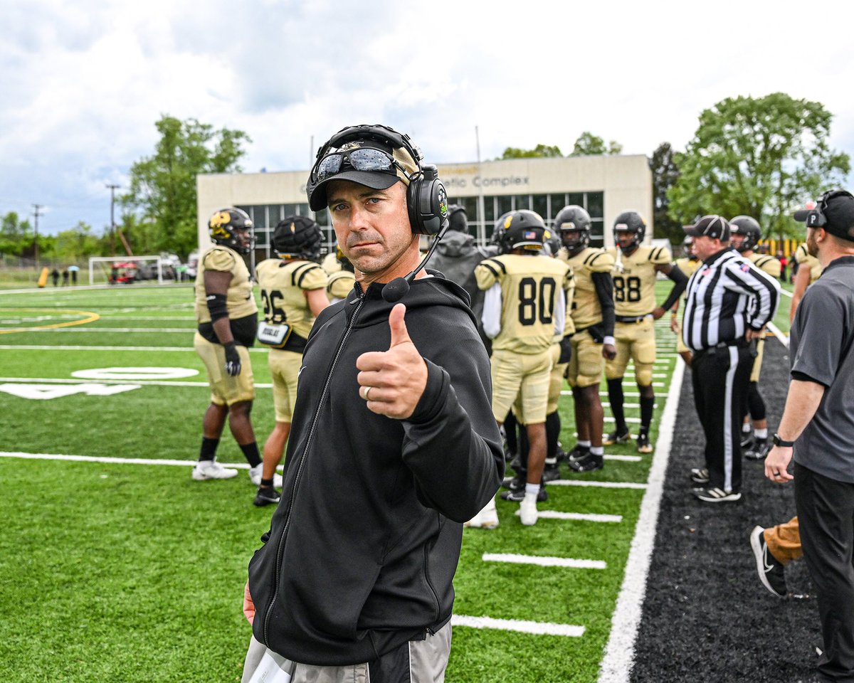 WVStateU's tweet photo. The Yellow Jackets spring football game Friday was so much fun. Looking forward to the kickoff of the football season this fall. Go State!  🖤💛 https://t.co/cCfjhFba0A