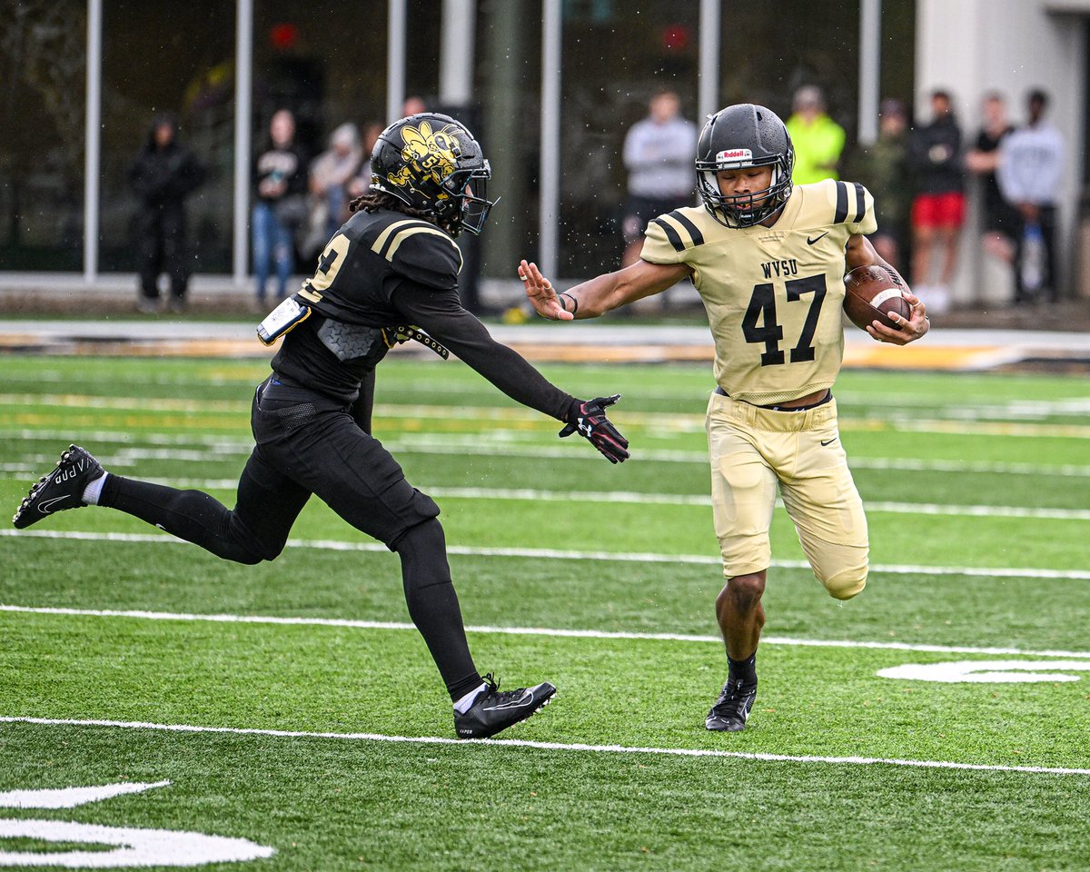 WVStateU's tweet photo. The Yellow Jackets spring football game Friday was so much fun. Looking forward to the kickoff of the football season this fall. Go State!  🖤💛 https://t.co/cCfjhFba0A