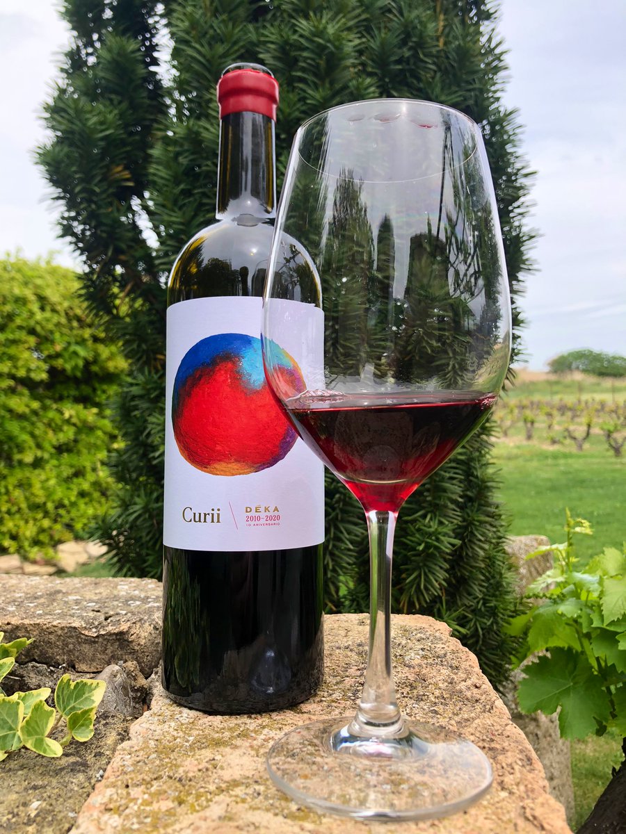 DEKA 
Maravillosos 10 años de Curii