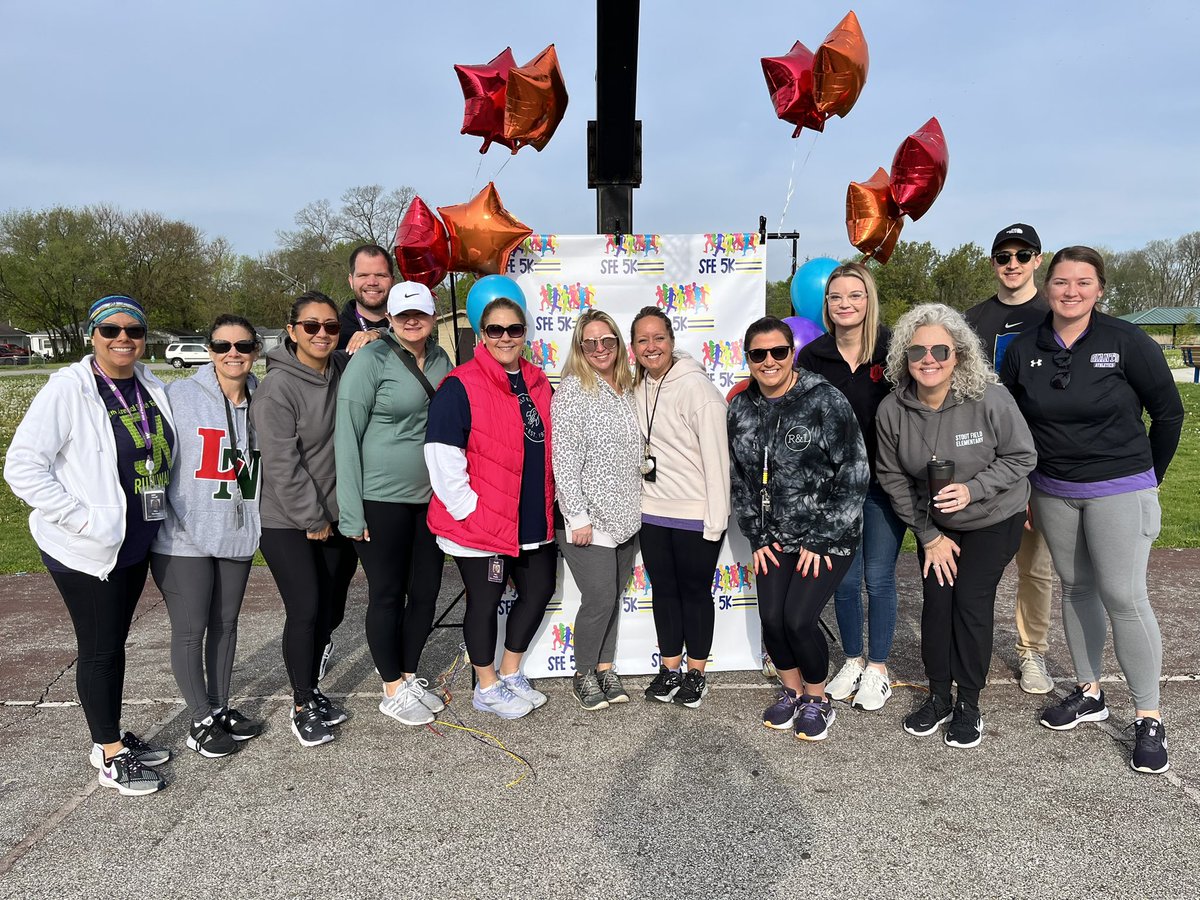 SFE_3820's tweet photo. Stout field 5k starting soon! Thanks to our staff who came to support. #stoutfieldgood #wearewayne https://t.co/HkpiJwGD8S