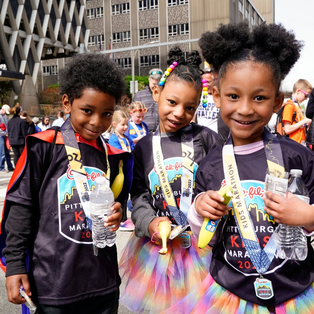 PGHMarathon's tweet photo. Tutus and superhero capes - the perfect #raceday look. π
We're ONE week away for the @CFApittsburgh Pittsburgh Kids Marathon! There's still time to join us! Register here: https://t.co/HFKWSaNJOr #KidsofSTEEL https://t.co/lmBD20AMUM