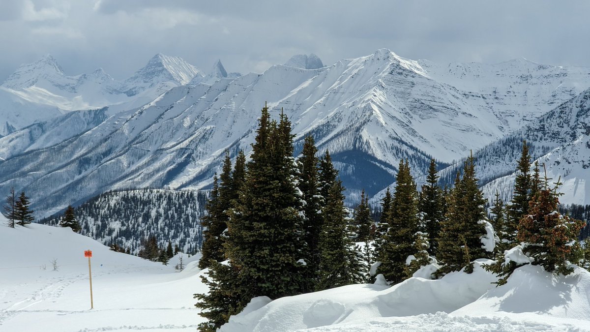 jbrry's tweet photo. Sunshine Village April 2023 https://t.co/c4xVEoySzb