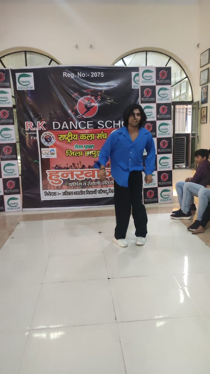 Devansh40384076's tweet photo. *आज अखिल भारतीय विद्यार्थी परिषद जिला हापुड़ राष्ट्रीय कला मंच द्वारा आयोजित हुनरबाज* *कार्यक्रम में हापुड़ जिले के कार्यकर्ताओं द्वारा सीनियर व जूनियर डांसिंग व रंगोली प्रतियोगिता आयोजित हुई। https://t.co/wqYsR0Xv0V