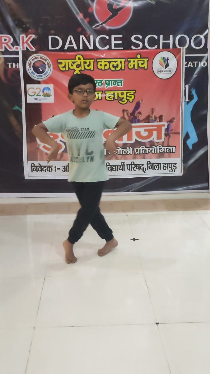 Devansh40384076's tweet photo. *आज अखिल भारतीय विद्यार्थी परिषद जिला हापुड़ राष्ट्रीय कला मंच द्वारा आयोजित हुनरबाज* *कार्यक्रम में हापुड़ जिले के कार्यकर्ताओं द्वारा सीनियर व जूनियर डांसिंग व रंगोली प्रतियोगिता आयोजित हुई। https://t.co/wqYsR0Xv0V