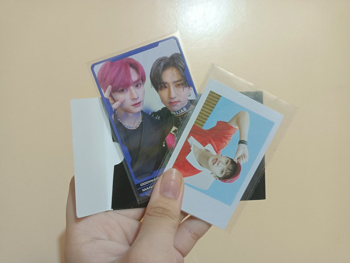 FLUFF3LIX's tweet photo. hello, thank you! they're in good condition po nung dumatinggggg hehehe @azihaul_ 🤍🤍🤍 https://t.co/0n7QrKlSnT
