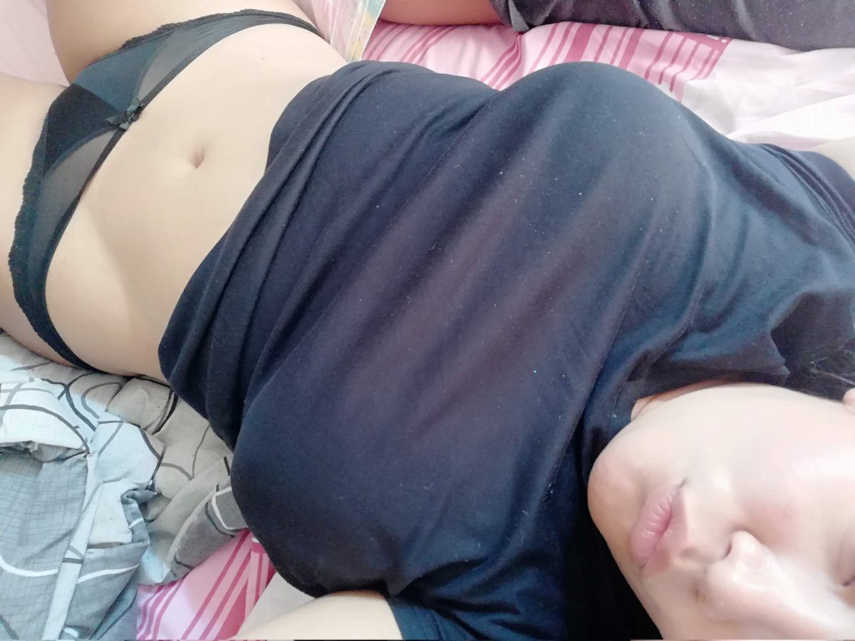 Rublatin's tweet photo. Morning baby ππ₯π #Motomami #lluvia #onlyfansgirl #onlyfansbabe #onlyfanslatinas #onlyfanspromo #sexy #latinamami #lantingirl #blackgirl #of #doit #bodybuilder #Latinus #girlsonly #Girls2γͺγͺγ€γ #work #morningwood #GoodMorningTwitterWorld #GoodMorningEveryone #GoodGirls https://t.co/CKKybDC7MB