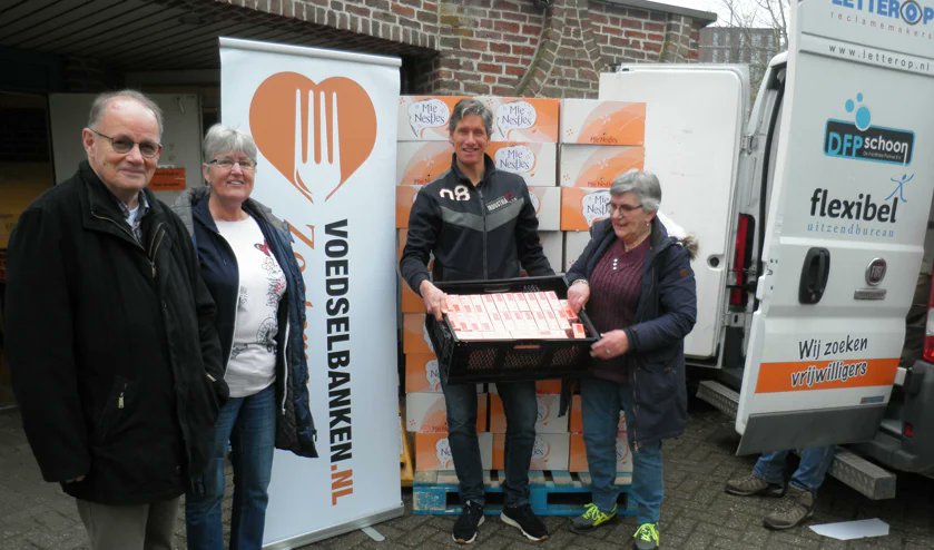 De #Vincentiusvereniging in #Zoetermeer heeft woensdag 29 maart voedselpakketten aan de #Voedselbank in Zoetermeer geschonken: streekbladzoetermeer.nl/nieuws/actueel…. Heel erg bedankt voor deze steun voor onze klanten! 👍