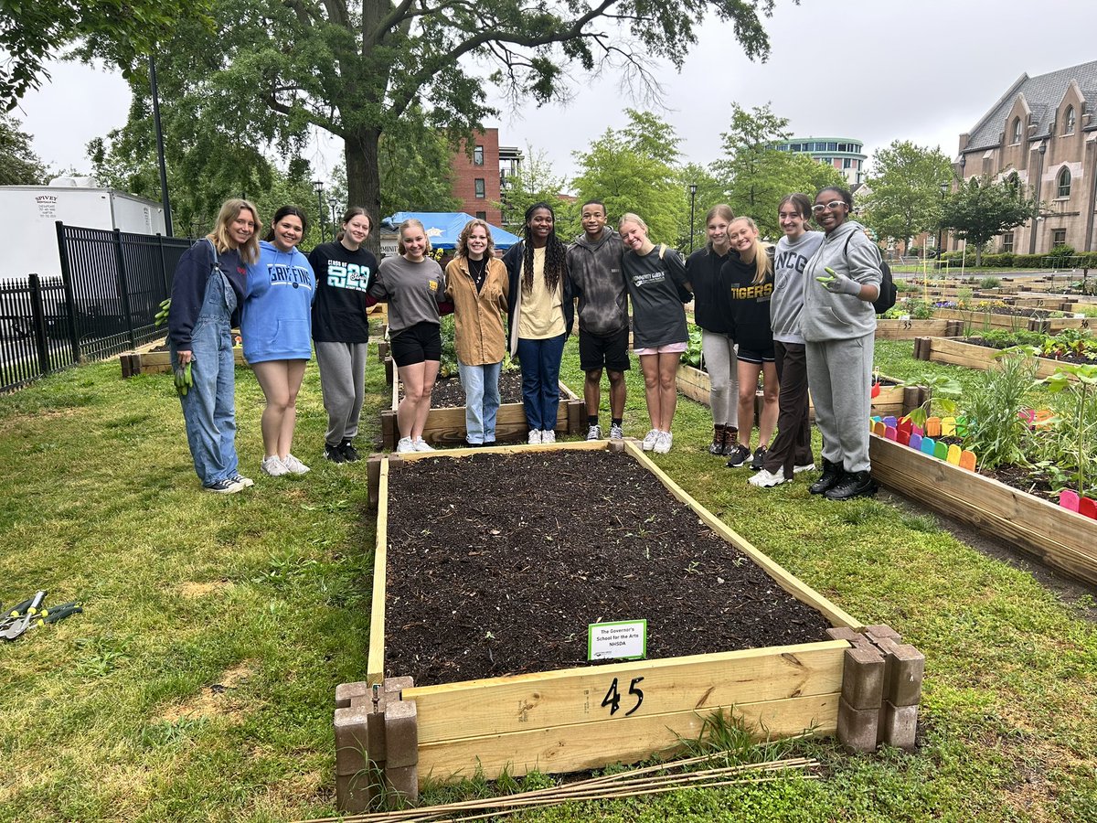 Spending the morning with the <a href="/TheGovSchl/">GSA</a> National Dance Honor Society members planting at the Norfolk Community Garden! All good grown will be donated! #proud