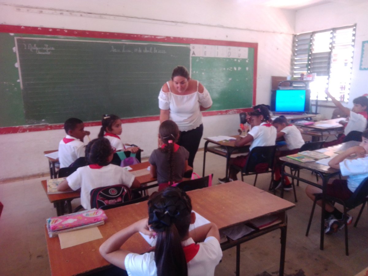DianelysPa9157's tweet photo. Se desarrolla en San Luis, Pinar del Río, proceso de categorización de los docentes @CubaMined #ALaEducacionPonleCorazon https://t.co/1u1nhPC0p1