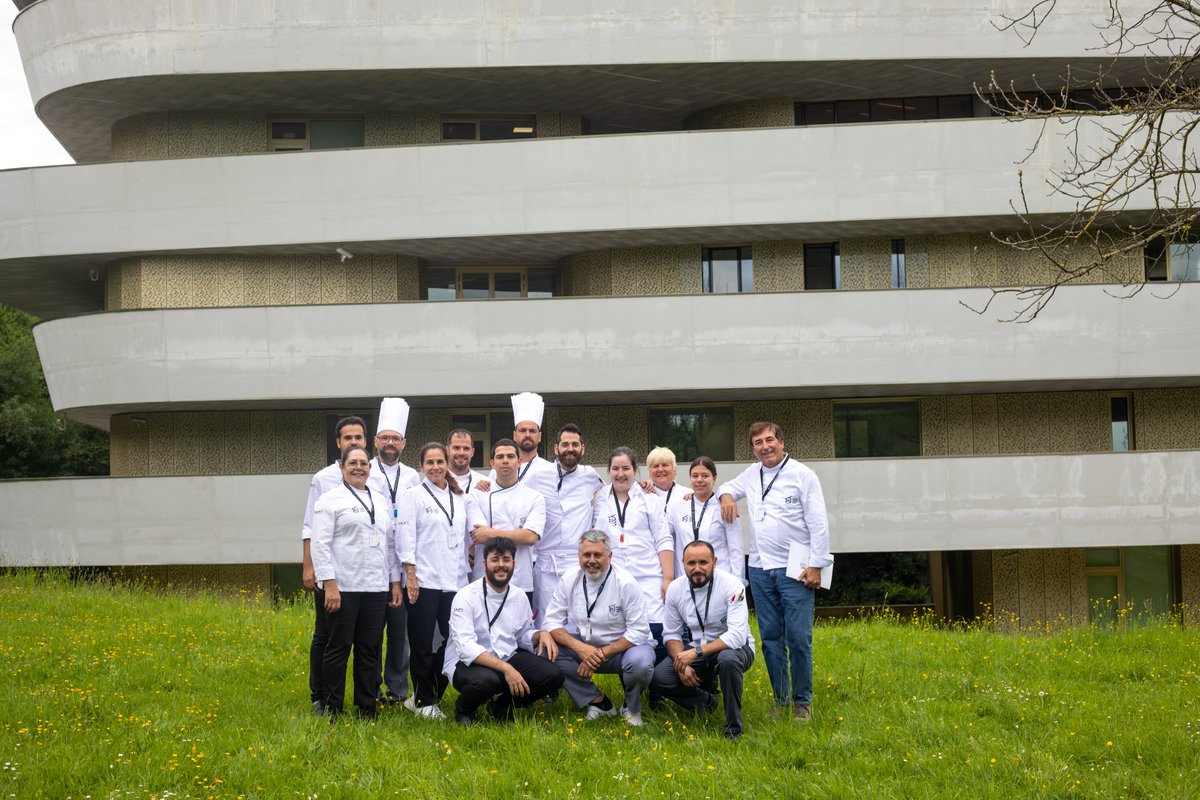 bculinary's tweet image. 🍚🍽 ARROCES: PAELLA, MELOSOS, CALDOS Y SECOS - Durante una semana, los/as profesionales del curso intensivo han podido aprender todo sobre arroces junto a los chefs profesores @luis_arrufat y José Piña. ¡Gracias a todos/as! #mybculinary #cursosBCC