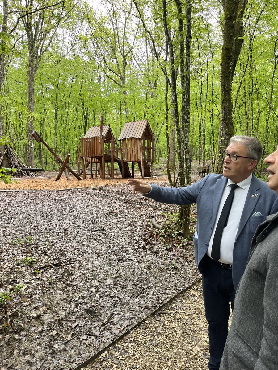 Messery74's tweet photo. Inauguration(s) à #Messery du pumptrack, du parcours ludique et du tennis couvert par le Maire @BelSerge1 https://t.co/rAILgSJ3Xd