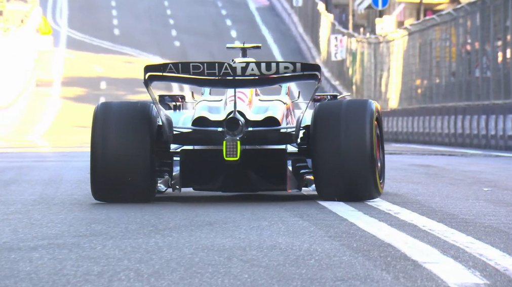 Estagiário da F1 tweet media