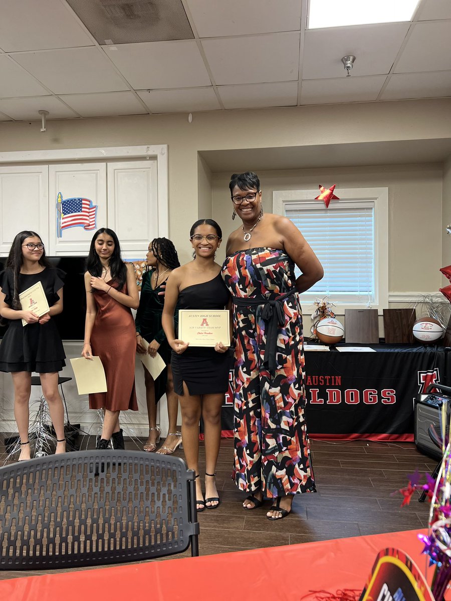 AHS_GirlsBB's tweet photo. End of Year Awards Banquet was a successful! Shout out to the parents that always make it possible! 🫶🏾 
Shout out to our young ladies for allowing us to mentor you this season. 
@AndreaSturdiva2 Varsity MVP 🏆@_chelsihawkins JV MVP 🏆 @AHSBulldogs @FBISDAthletics @SFAHS_Bulldogs https://t.co/6EZrcDiRXh