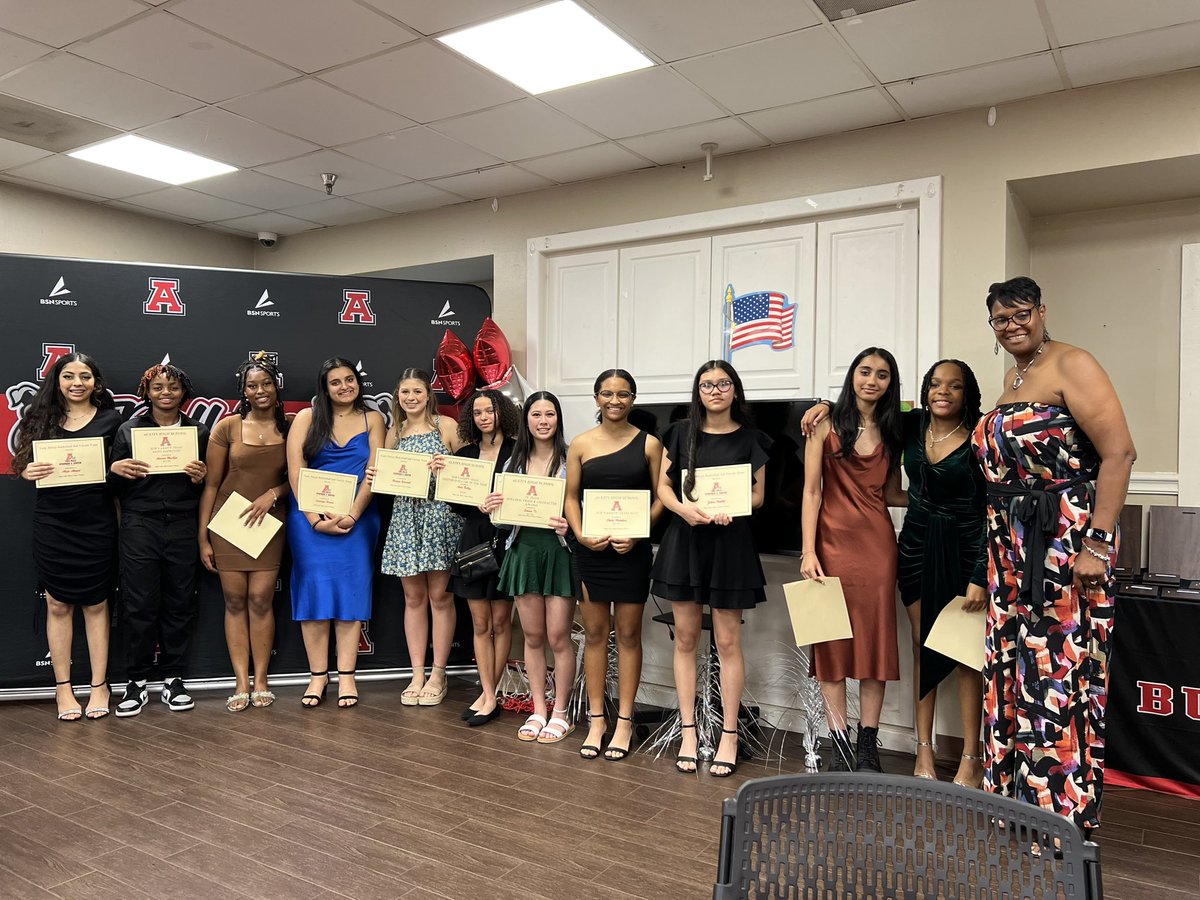AHS_GirlsBB's tweet photo. End of Year Awards Banquet was a successful! Shout out to the parents that always make it possible! 🫶🏾 
Shout out to our young ladies for allowing us to mentor you this season. 
@AndreaSturdiva2 Varsity MVP 🏆@_chelsihawkins JV MVP 🏆 @AHSBulldogs @FBISDAthletics @SFAHS_Bulldogs https://t.co/6EZrcDiRXh