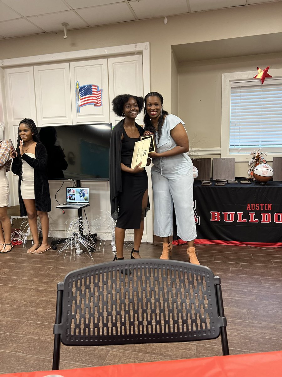 AHS_GirlsBB's tweet photo. End of Year Awards Banquet was a successful! Shout out to the parents that always make it possible! 🫶🏾 
Shout out to our young ladies for allowing us to mentor you this season. 
@AndreaSturdiva2 Varsity MVP 🏆@_chelsihawkins JV MVP 🏆 @AHSBulldogs @FBISDAthletics @SFAHS_Bulldogs https://t.co/6EZrcDiRXh