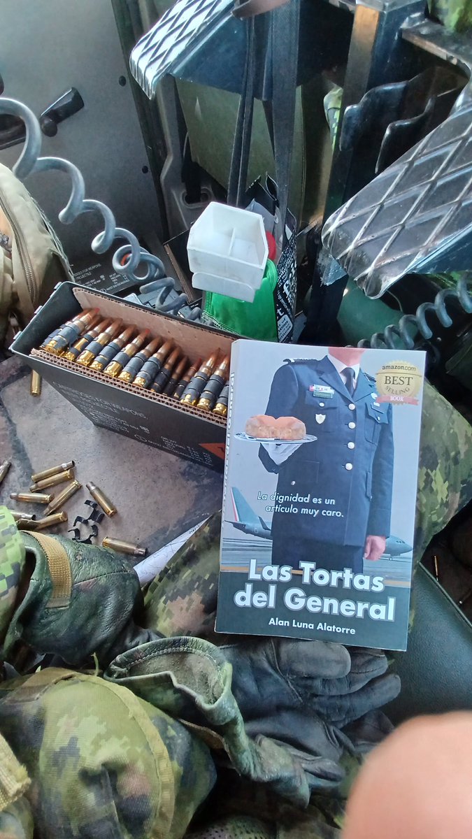 Tortasdlgeneral's tweet photo. @casadellibro Las Tortas del General...

Basado en hechos reales de un universo paralelo. https://t.co/MVmG2XB37R