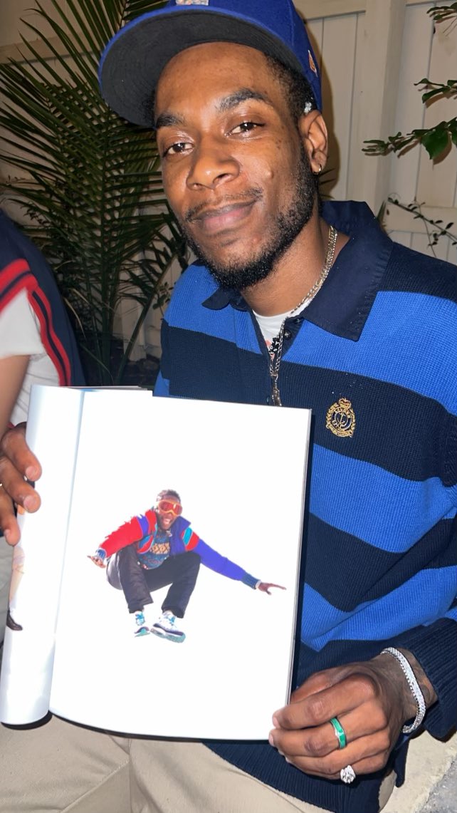 localhotboy's tweet photo. I’m in a magazine guys ⭐️ https://t.co/1WikQbpk0p