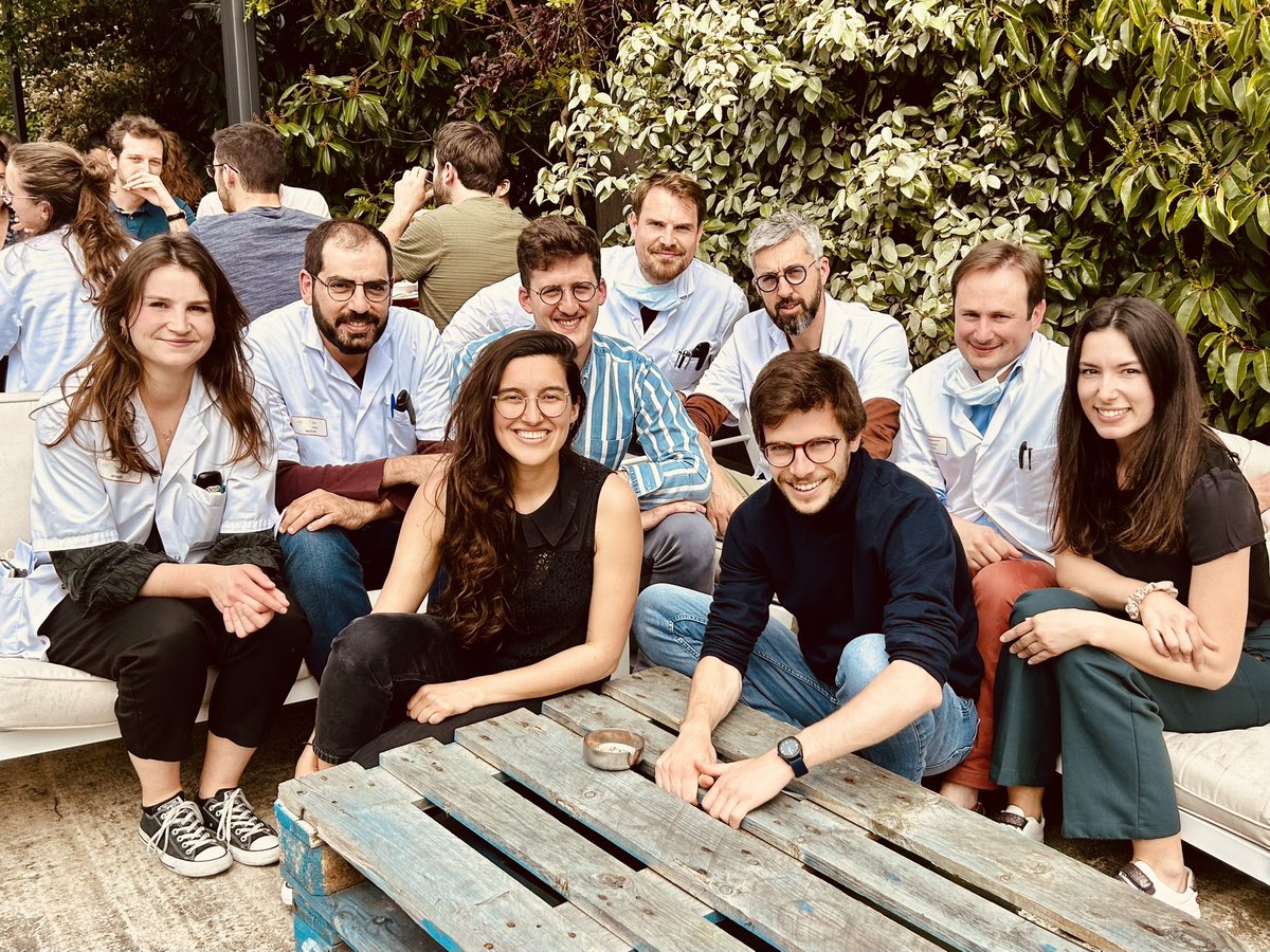 L’un des maillons essentiels de l’🏥 public : les internes👩‍⚕️👨‍⚕️! Ils méritent tout notre respect pour leur travail indispensable! 🙏 Coline, Cécile, Adèle et Tanguy pour ce super semestre! Hâte de vous revoir en #urologie au <a href="/CHU_de_Poitiers/">CHU de Poitiers</a>! <a href="/afufuro/">AFUF</a> <a href="/CNJChirurgiens/">ConseilNationaldesJeunesChirurgiens</a> <a href="/ISNItwit/">ISNI - InterSyndicale Nationale des Internes</a>