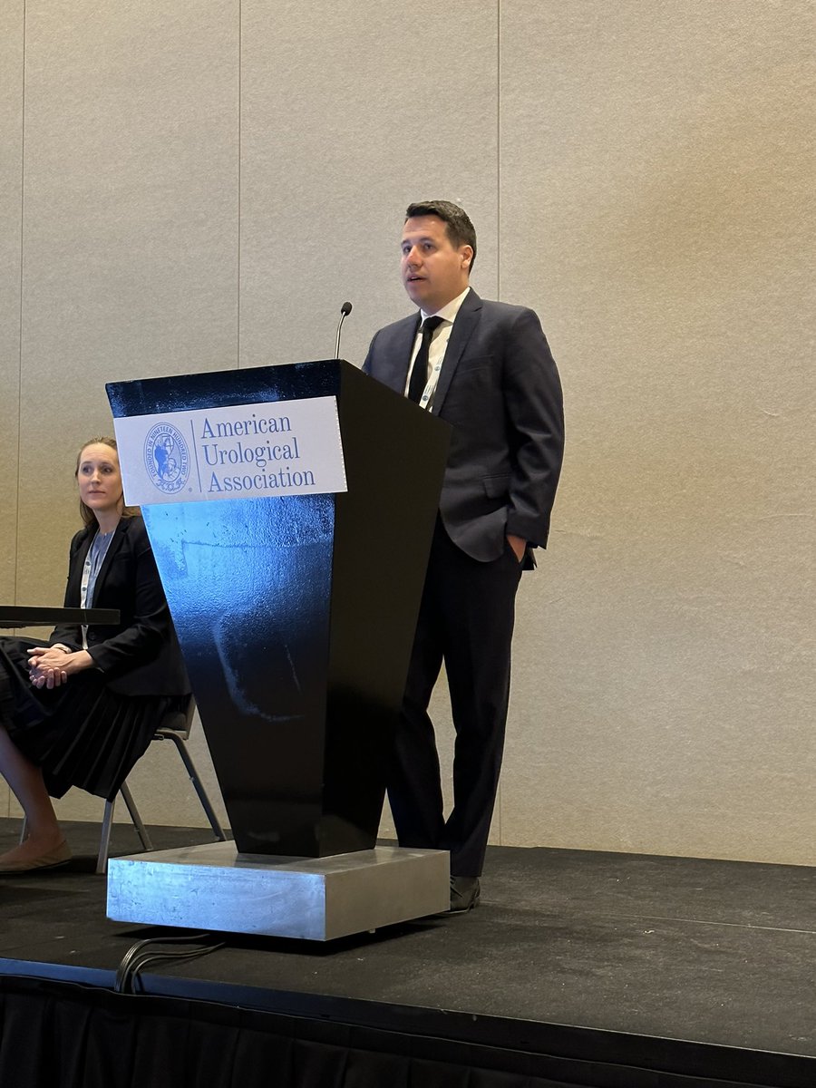 candacegranberg's tweet photo. Learned a new word from @DanKeefe12! 
Awesome talk on algorithms and the future of machine learning. 💻
#AUA23 #SPU23 @SPU_Urology 
#algorithmovigilance 🤓 https://t.co/MyBrCe4ixC
