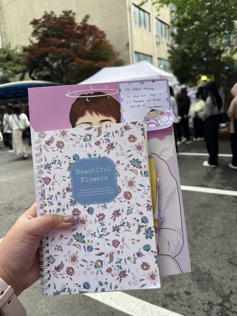 moontrishaa's tweet photo. Delivered our letters for Moonbin in Fantagio’s memorial space instead so that it will be kept much longer. I only got limited time to visit there that’s why I wasn’t able to take much pictures. I finished the notebook for 1 day only cos I also had very limited time 🥺😭 + https://t.co/JZewcJhoBa