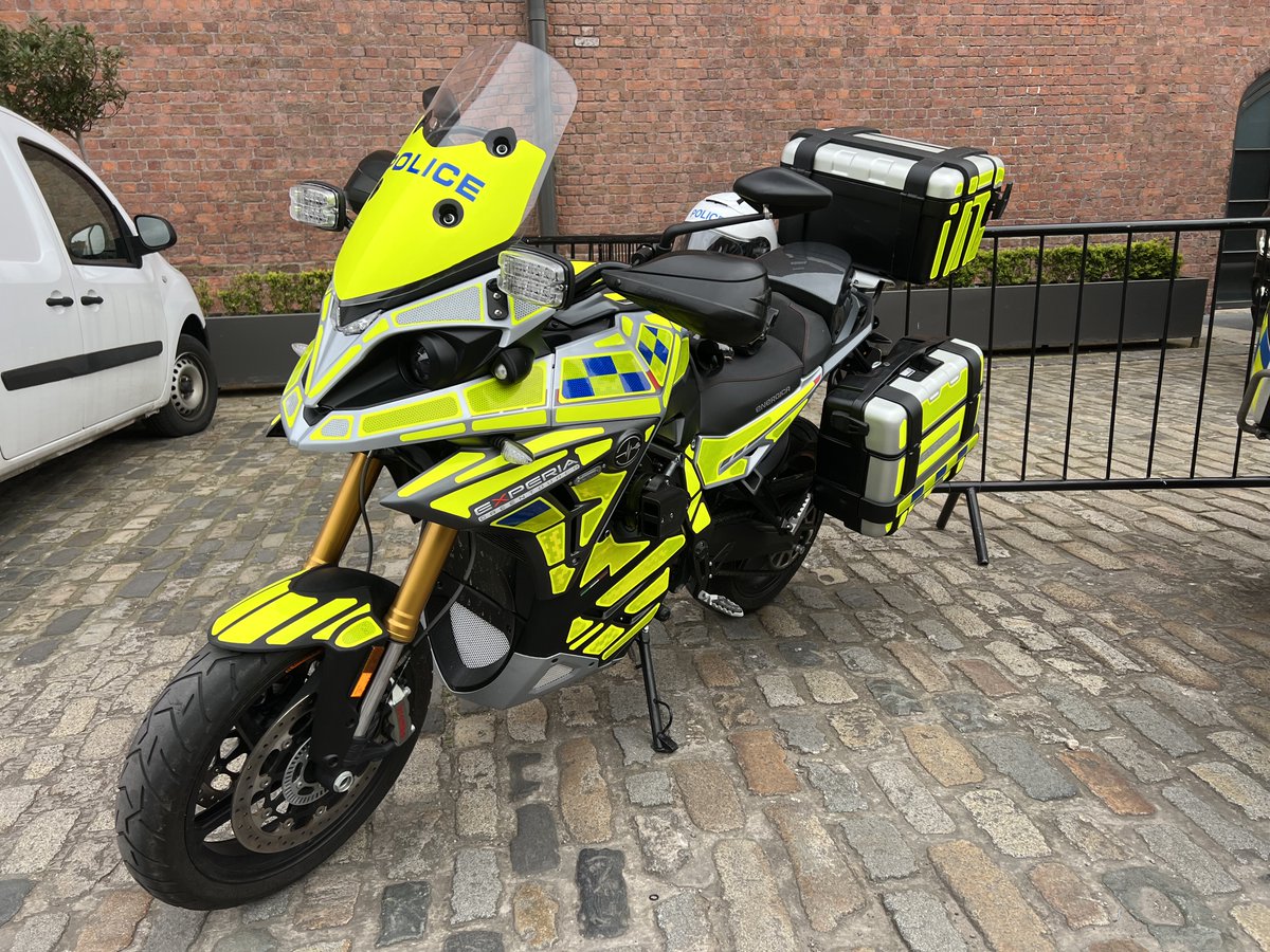 EnergicaUK's tweet photo. Mersey Police’s Roads Policing Unit (RPC) testing out an Experia🚨⚽️ A reminder that if you're @FullyChargedShw this weekend drop by the #EEMC stand MB10⚡️🏍️ @MerPolTraffic  @EnergicaMotor #Energica #Experia #police #motorcycle #football #EvertonFC #NUFC #electricmotorcycle #EVs https://t.co/3YeuAciolj