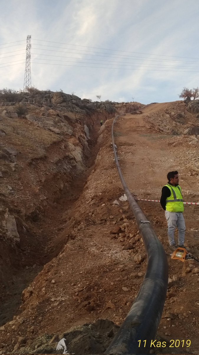 muhendisistan's tweet photo. 8-5 mesaimde ofisimde oturup bir salep yanına bir de sigara yakıp keyfine bakan bir
 KAMU MÜHENDİSİ
@kaMUhendisleri https://t.co/Kw9s1bNPGs