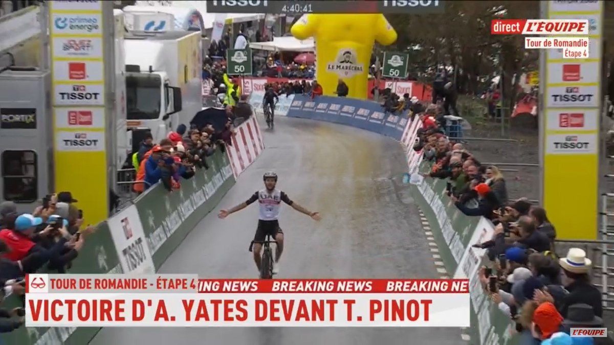 Miroir2Cyclisme's tweet photo. Adam Yates vainqueur à Thyon 2000 de la 4ème étape du Tour de Romandie 2023 devant Thibaut Pinot
#AdamYates #TDR #TDR2023 #Thyon2000 #cyclisme #cycling #ciclismo #lequipeVELO https://t.co/sOFldvY8o8