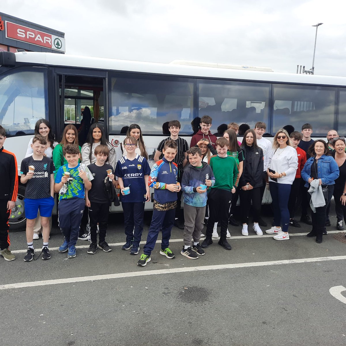 Ballyduffboxing's tweet photo. Bus load of members and supporters of Jack Galway on their way to the National Stadium to support Jack in his All Oreland Final this evening 🥊😊 https://t.co/igPIvCSeK4