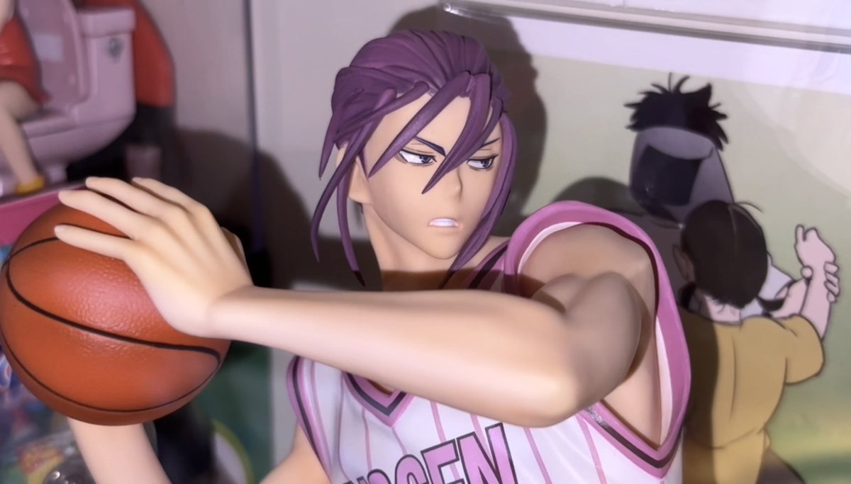 무라 메가하우스 피규어 계속 긴 머리로 전시해두다가 방금 묶츠시 헤드 꺼내서 처음으로 교체해 봤는데 이것도 미모가 상당하다•••