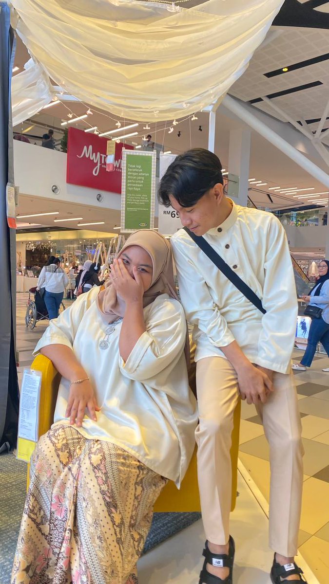 f_eeel's tweet photo. nk letak dlm catalog ikea pasni. happy eid cinta ! https://t.co/tkhRJV4xrT