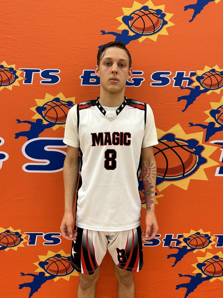 BIG SH🏀TS tweet media