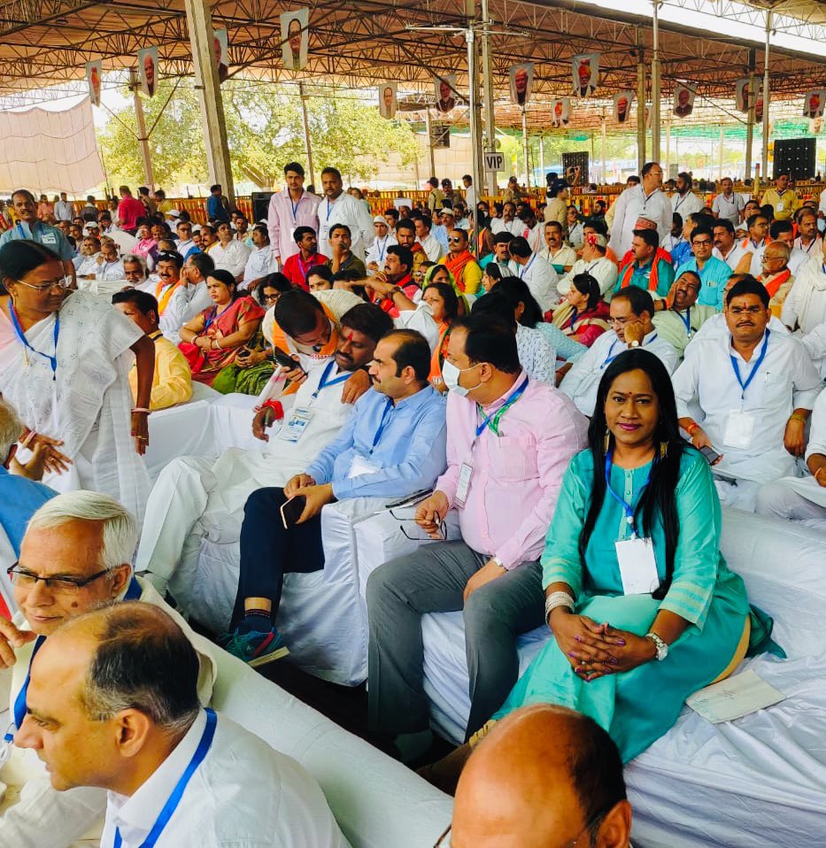 umaiyer's tweet photo. Sometimes , it’s nice to sit in the audience and listen to Hon’ble PM @narendramodi Ji. And I couldn’t have asked for anything better , an “ Ativishist ( VVIP) “ labelled invite pass got me front row, front  seat . So happy I was ! #HailModiji #loveyouModiji https://t.co/Hyv5sc45BC