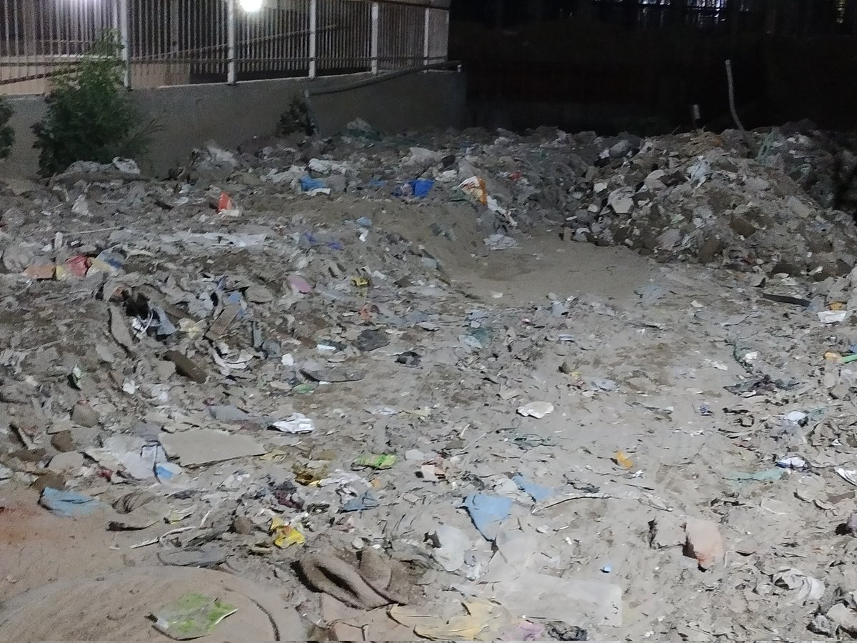 NSector75's tweet photo. @CeoNoida @myogiadityanath @myogioffice @swachhbharat
#COVID19 This is the कचरा dumbed inside society. #HealthyLiving https://t.co/hD7Wp8QeVx