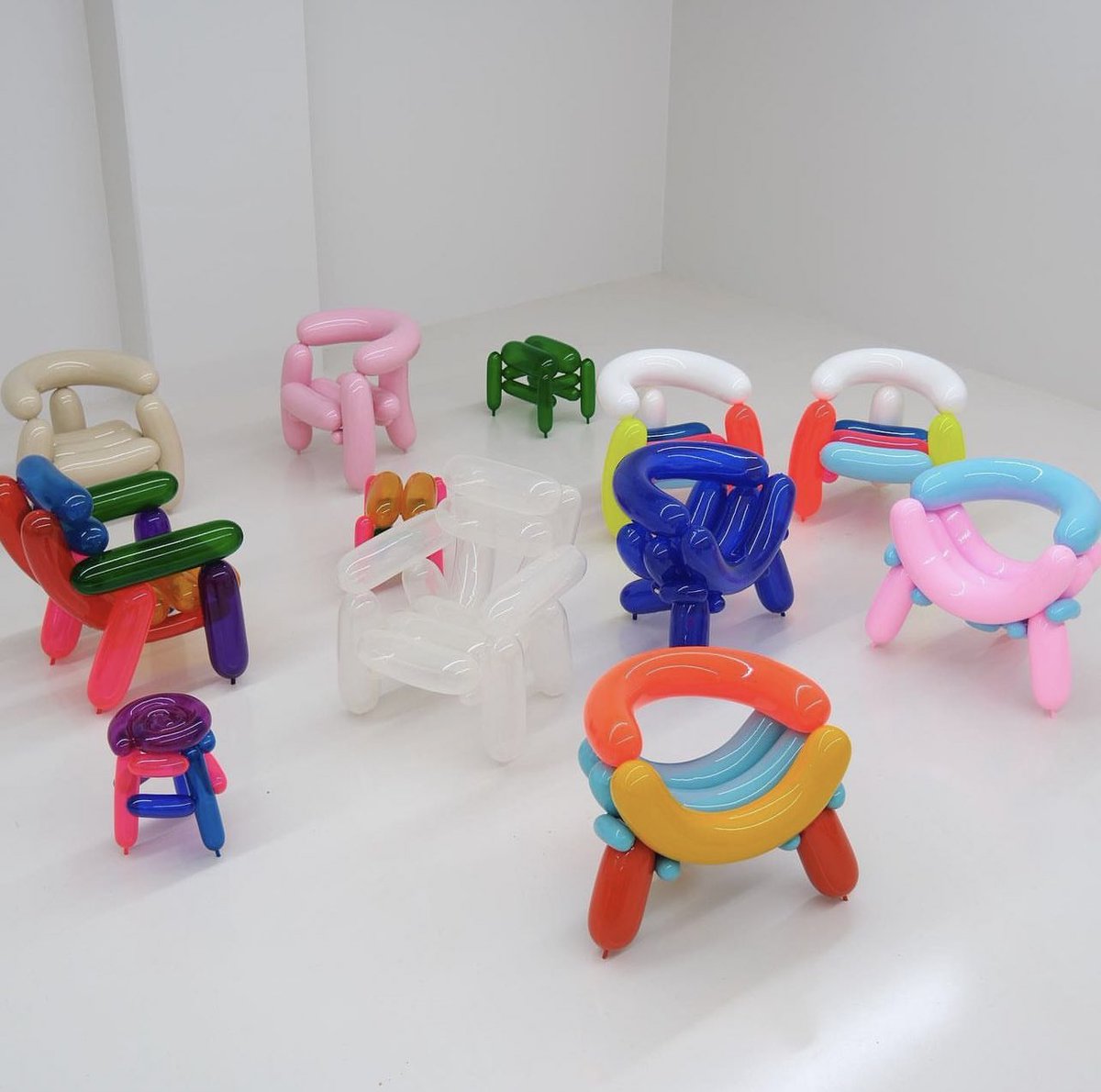 Balloon Furniture by Seungjin Yang (2023)